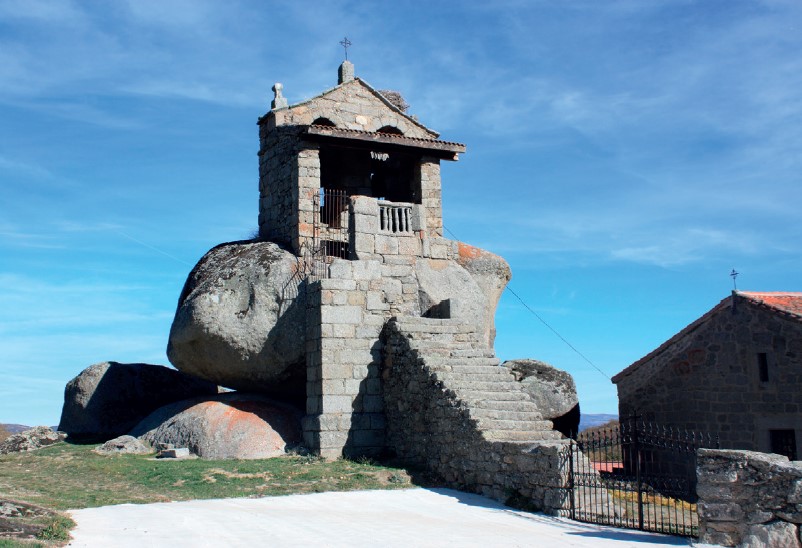 Iglesia_de_San_Miguel_Arcangel.jpg