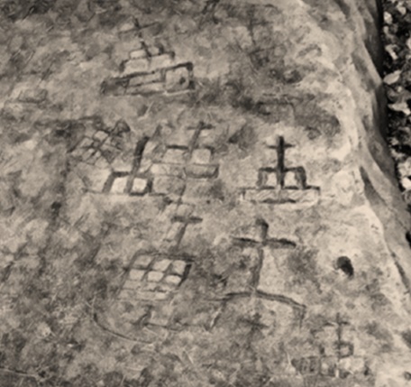 croix_socle_mont_dore